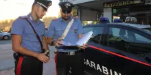 Incidente all’alba, auto si schianta in viale Ennio. Ferito il 20enne alla guida: è grave al ’Bufalini’