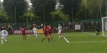 Il Villa fa la partita, ma è l’Alma a imporsi. Derby spettacolo fuori e dentro lo stadio