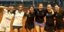 Festa per la promozione in B2 femminile