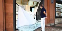 Spaccata in piazza Cavour. Devastata una gioielleria: "Il negozio è distrutto"