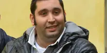 Morto dopo il taser: "Patologie cardiache lievi. Concomitanza di fattori"