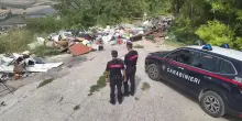 Ancona, da' fuoco ai rifiuti speciali in un campo a Paterno: denunciato 42enne