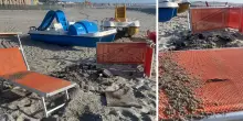 Vandali al bagno Susanna: lettini tagliati e bruciati