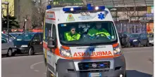 Cade dal marciapiede e muore: i parenti fanno causa al Comune