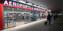 Il nostro test all'aeroporto di Bologna, dai controlli ai parcheggi: cosa funziona e cosa no