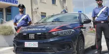 Rompe il braccialetto elettronico e fugge: preso