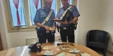 Diciotto dosi di cocaina e 4.000 euro in contanti. Quarantunenne arrestata