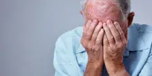 Tutta la notte in ostaggio dei truffatori: salvato anziano di 91 anni