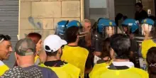 Via Cherubini, sfratto e tensioni. Digos al lavoro