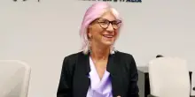 Primo weekend di saldi: "Prima spinta positiva. Ma rivedere le norme"