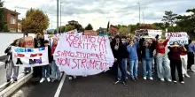 Gli studenti in strada. Battaglia compatta contro il maxi trasloco. Ma il Polo delle arti passa