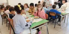 Mense scolastiche. I pasti a Pesaro sono cari: 400 euro più che altrove