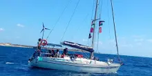 Droni sulla Global Sumud Flotilla: "Luci rosse in cielo sopra le barche. Paura? No, siamo pronti e sereni"