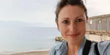 ’In corte con l’autore’, alla biblioteca Varoli. Liliana Casadei racconta ’I fiori di Giulio’