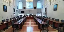 Urbino, ora la sala consiliare è in versione capoluogo
