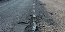 "Guardate che buche, inutili tutte le segnalazioni"