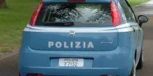 "Violentata in un campo dal mio ex". Giovane rinviato a giudizio
