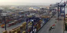 Armi, bufera al porto. Sindacati e sinistra:: "No al traffico bellico"