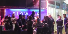 Maxi rissa nella notte davanti al Blow Up, quaranta persone in fuga