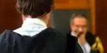 "Poveraccia e fallita". Stalker finisce nei guai