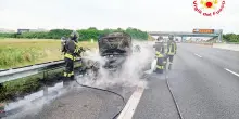 Incendio in A14, fiamme e paura in corsia Nord