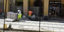 Operai del tram al lavoro con 36 gradi, la Cisl: “Ordinanza ancora violata, salute più importante del tram”