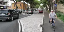 Traffico ed erbacce, è scontro: "Code mai viste e incuria"