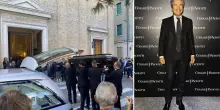 Feretro nero e lunghi applausi da due ali di folla: il funerale di Cesare Paciotti a Civitanova