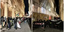 Manifestazione a Bologna per la Flotilla, barricate in via Zamboni: la diretta del corteo pro Pal