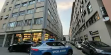 Lite furiosa e lancio di bottiglie, notte di tensione in piazzale Matteotti