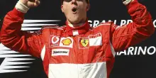 Foto, motori e solidarietà. Da Senna a Schumacher. In mostra i piloti migliori