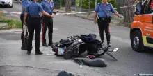 Scontro fra auto e scooter, ottantenne perde la vita