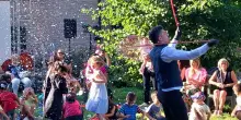 Laboratori, spettacoli e tanti autori. Per le famiglie estate in biblioteca