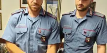 Ruba ostensorio e poi lo getta in un cassonetto