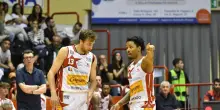 Fortitudo e Vuelle: sfida decisiva per l'accesso ai playoff al Paladozza