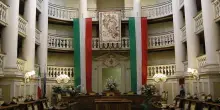 L’aula allergica ai confronti. Muro a Urp e Corte dei Conti