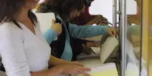 Scuola, nuovo caos: l’algoritmo va in tilt. “Bloccati il personale Ata e decine di prof”