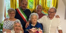 Elena festeggia 100 anni con tutta la famiglia