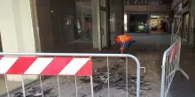 Galleria Roma, era ora. Lavori finalmente iniziati: "E stoppiamo i bivacchi"