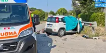 Incidente frontale nella curva maledetta: muore una donna di 53 anni
