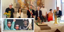 Virtus, la festa in Comune: torta bianconera e un’unica dedica: “Al nostro fratello Achi”