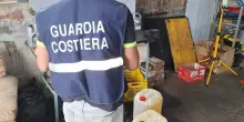 Autofficina abusiva a Santerno, blitz della Guardia Costiera di Ravenna: sequestrata