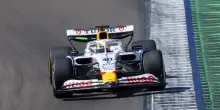 Rombo di motori con la Racing Bulls. Filming day che ricorda la Formula 1