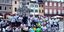 Passeggiata sotto le stelle per acquistare un dermatoscopio