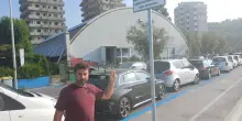 Baia, le strisce blu sono realtà. Da sabato si paga nel weekend. Navetta pronta tra i due porti