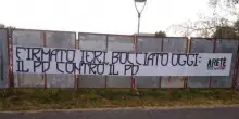 "Referendum, manifesti strappati dai fascisti"