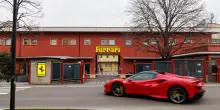 Ferrari, 140 euro in più in busta paga e 350 in 4 anni: rinnovato il contratto