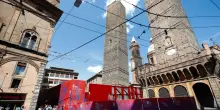 Messa in sicurezza della Garisenda. Ecco gli esperti della torre di Pisa: "La controlleranno durante i lavori"