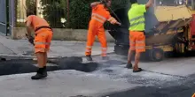 Lavori stradali eseguiti male. Ditte chiamate a sistemare 50 vie