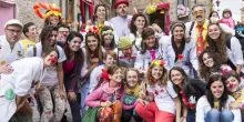 Si avvicina l’ora di Clown&Clown. La parata musicale accende la festa